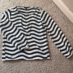 Banana Republic black and cream blouse